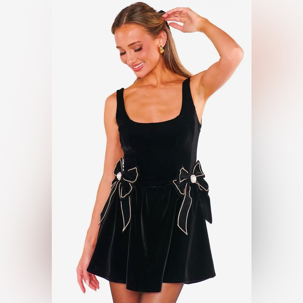 SHOW ME YOUR MUMU RICCI VELVET SKORT DRESS